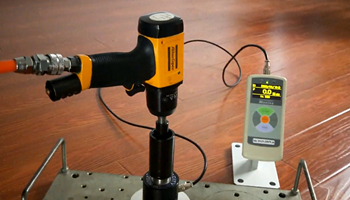 上?？蛻舨少徟ちy試儀用于阿特拉斯油壓脈沖工具測試